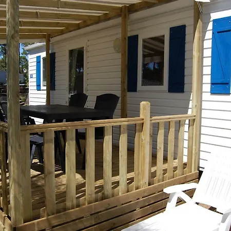 Emmy_ Bonne Anse Campsite 4*